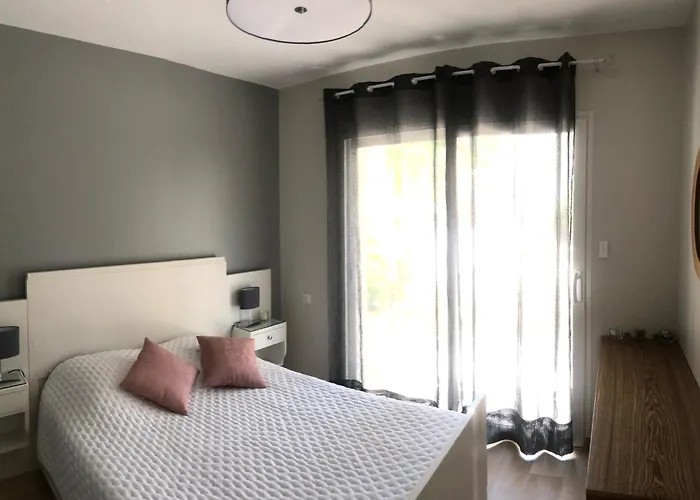 Ferienhaus Maison Avec Piscine Pour 2 Personnes A *