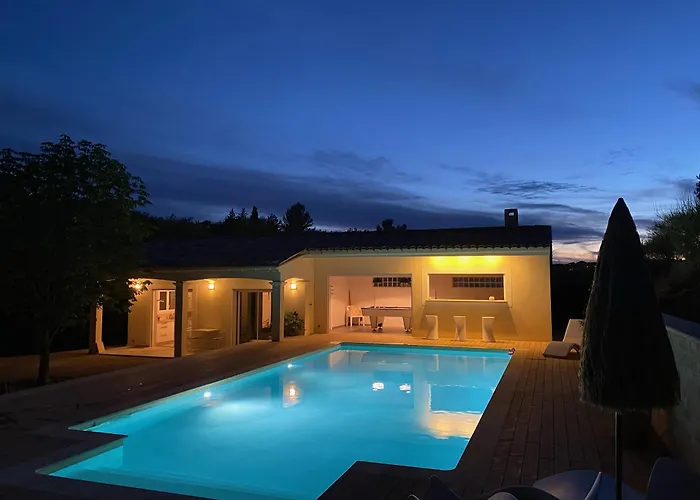 Maison Avec Piscine Pour 2 Personnes A Valensole