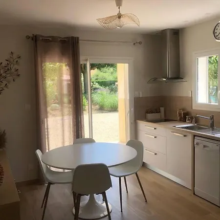 Maison Avec Piscine Pour 2 Personnes A Valensole
