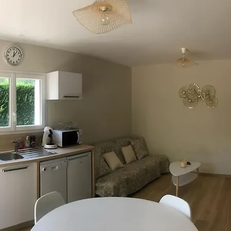 Maison Avec Piscine Pour 2 Personnes A Holiday home Valensole