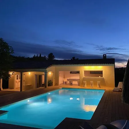 Maison Avec Piscine Pour 2 Personnes A Holiday home *